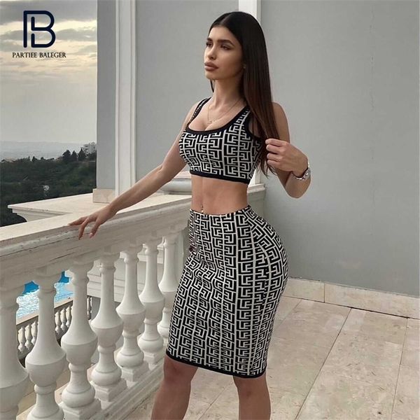 pb trendy geometric jacquard two pieces suit square collar celebrity party club bandage crop skirt set 220323, White
pb trendy geometric jacquard two pieces suit square collar celebrity party club bandage crop skirt set 220323, White