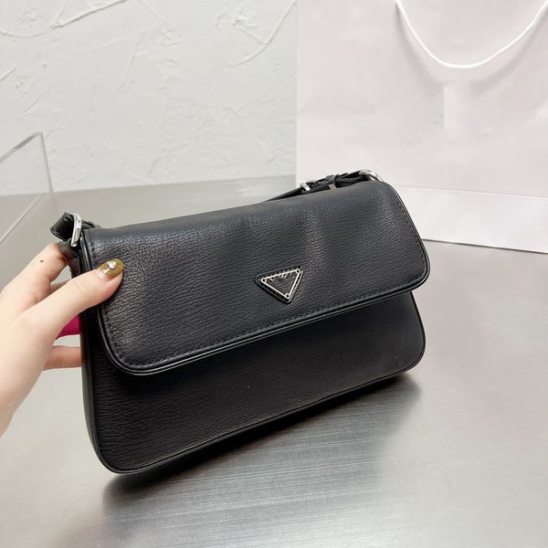 ladies flap handbag bag triangle badge leather black shrink straps underarm briefcase 2022 luxury designer vintage messenger totes bag 27*14
ladies flap handbag bag triangle badge leather black shrink straps underarm briefcase 2022 luxury designer vintage messenger totes bag 27*14