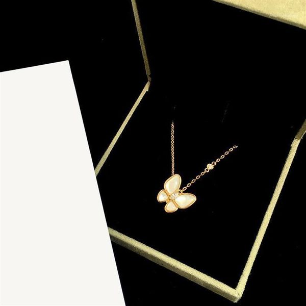 chains fashion classic butterfly pendant s925 silver necklace mother of pearl shiny clavicle chain elegant jewelry272e
chains fashion classic butterfly pendant s925 silver necklace mother of pearl shiny clavicle chain elegant jewelry272e