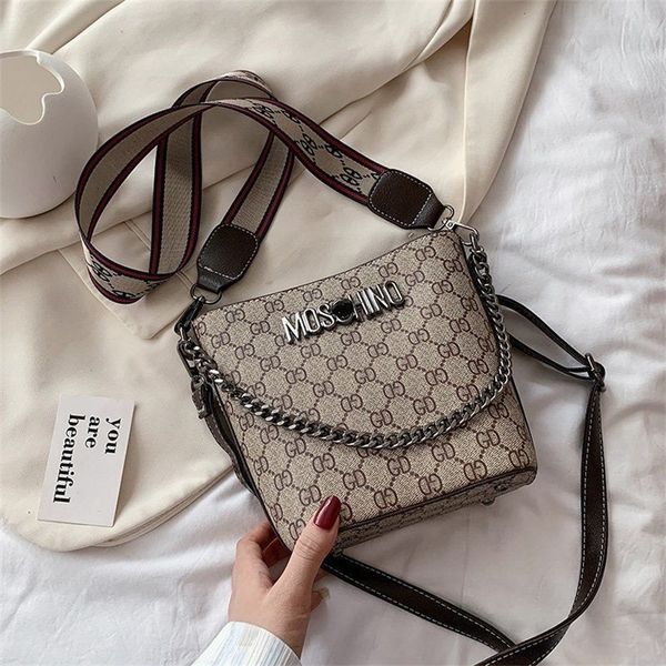 10% off 2022 trendy handbags new leather super fire portable bucket wide shoulder strap single shoulder messenger net red women's ins
10% off 2022 trendy handbags new leather super fire portable bucket wide shoulder strap single shoulder messenger net red women's ins