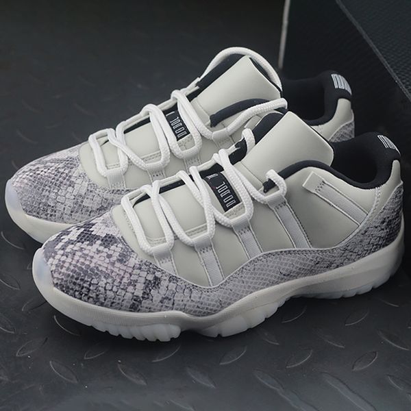 brand shoes jumpman 11 basketball low snakeskin light bone 11s designer sport running shoe
brand shoes jumpman 11 basketball low snakeskin light bone 11s designer sport running shoe