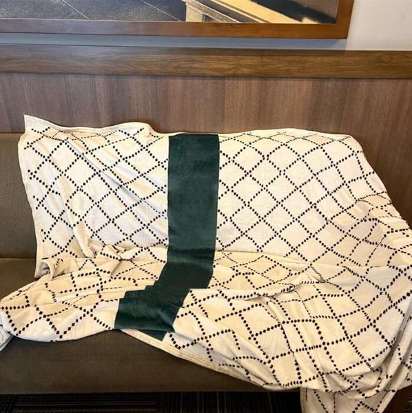 full letter designer blanket winter casual luxury downy sofa carpet travel car throw baby brand blankets living room soft warm towel shawl
full letter designer blanket winter casual luxury downy sofa carpet travel car throw baby brand blankets living room soft warm towel shawl