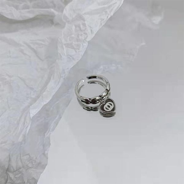 luxurys fashion designers womens ring lovers rings shiny leisure versatile engagement party gift box good nice194r, Silver
luxurys fashion designers womens ring lovers rings shiny leisure versatile engagement party gift box good nice194r, Silver