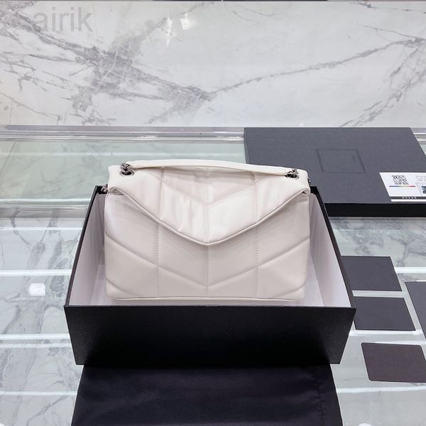 new 2022 ladies white cross body shoulder bag medium size flap silver chain quilted messenger bag fashion large capacity womens
new 2022 ladies white cross body shoulder bag medium size flap silver chain quilted messenger bag fashion large capacity womens