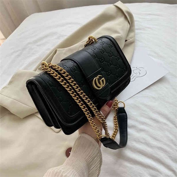 foreign style female korean version fashion embossed women's chic chain small square bag single shoulder messenger bag factory store on
foreign style female korean version fashion embossed women's chic chain small square bag single shoulder messenger bag factory store on