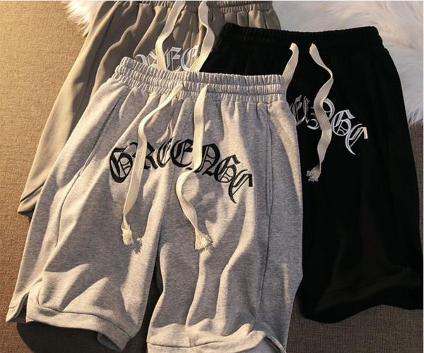 vintage streetwear letter embroidery elastic waist loose mens shorts new summer casual couple five-point shorts, White;black
vintage streetwear letter embroidery elastic waist loose mens shorts new summer casual couple five-point shorts, White;black