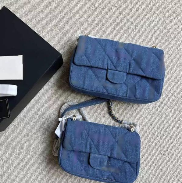 sw letters multicolor shoulder bag black blue cowboy denim designer bags gold tone metal chain hardware tie dye crossbody timeless diamond q
sw letters multicolor shoulder bag black blue cowboy denim designer bags gold tone metal chain hardware tie dye crossbody timeless diamond q