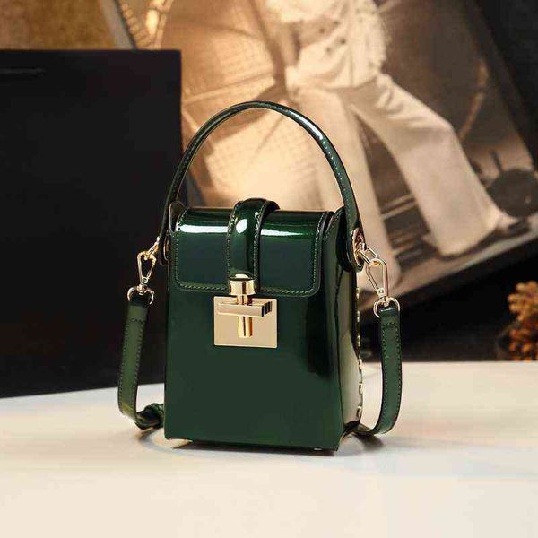 women mobile phone packages female fashion 2022 small crossbody cosmetic bag genuie leather handbag joker evening purses y220527
women mobile phone packages female fashion 2022 small crossbody cosmetic bag genuie leather handbag joker evening purses y220527