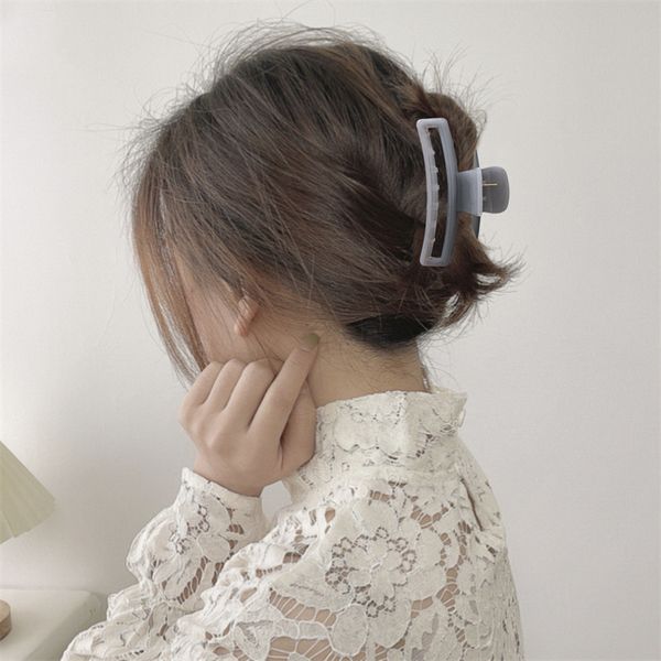 length 11 cm large size hair clamps hollow out rectangle hair claws clips women jelly color plastic hairpins european lady ponytail scrunchi, Slivery;golden
length 11 cm large size hair clamps hollow out rectangle hair claws clips women jelly color plastic hairpins european lady ponytail scrunchi, Slivery;golden