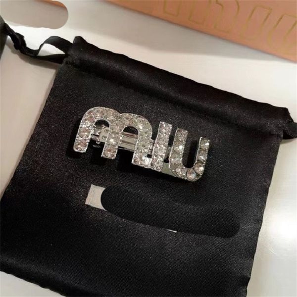 letter rhinestone platinum plated hairpin 2022 brass minority design banger, Gray
letter rhinestone platinum plated hairpin 2022 brass minority design banger, Gray