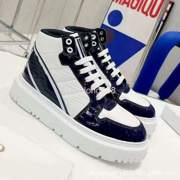 dress shoes d family autumn and winter sports shoes high casual front lace up water dyed cow leather pad sole thickness 4 cm, Black
dress shoes d family autumn and winter sports shoes high casual front lace up water dyed cow leather pad sole thickness 4 cm, Black