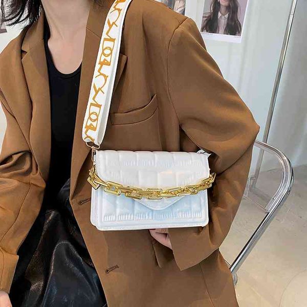 strap rhombic chain portable small square bag women 2022 autumn simple fashion single messenger crossbody shoulder bags
strap rhombic chain portable small square bag women 2022 autumn simple fashion single messenger crossbody shoulder bags