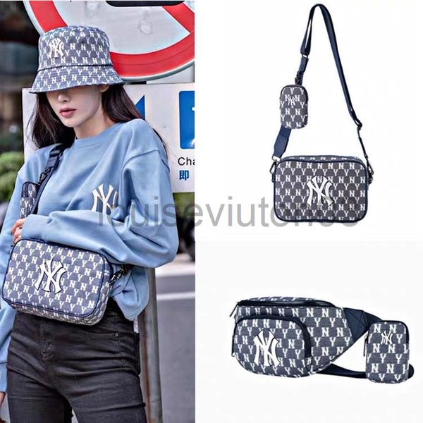 designer messenger bag man woman summer new old flower retro shoulder women's fashion brand embroidery versatile ny crossbody bag
designer messenger bag man woman summer new old flower retro shoulder women's fashion brand embroidery versatile ny crossbody bag
