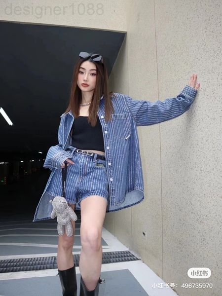 women's jeans designer aw dawangjia 22 spring and summer new high waist vertical stripe solid color denim shorts with small slit at the, Blue
women's jeans designer aw dawangjia 22 spring and summer new high waist vertical stripe solid color denim shorts with small slit at the, Blue
