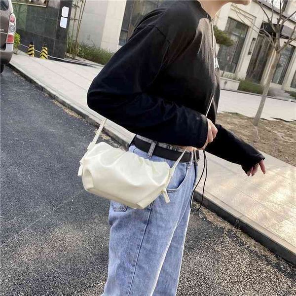 bottegav summer venetas net red small bag women's soft cloud pleated mini one shoulder messenger pcoi
bottegav summer venetas net red small bag women's soft cloud pleated mini one shoulder messenger pcoi