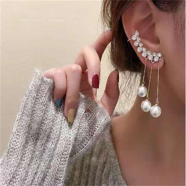 new personality fashion design zircon charm women's light luxury temperament tassel pearl earrings women, Golden
new personality fashion design zircon charm women's light luxury temperament tassel pearl earrings women, Golden