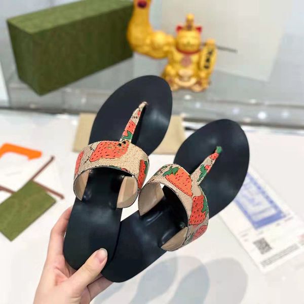 2022g luxury flip flops women's slippers fashion designer slide flat shoes rubber leather foam sandals summer beach11, Black
2022g luxury flip flops women's slippers fashion designer slide flat shoes rubber leather foam sandals summer beach11, Black