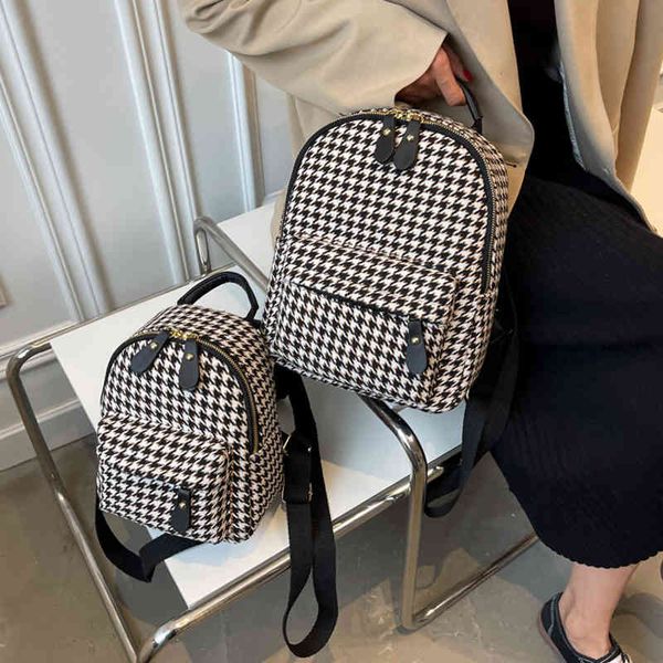 size lattice double shoulder small backpack, minority texture small bag, women's new travel purses_5q97, Red;black
size lattice double shoulder small backpack, minority texture small bag, women's new travel purses_5q97, Red;black