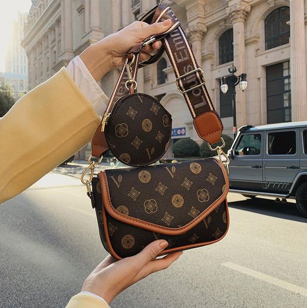 wholesale ladies leathers shoulder bag thicken classic old color retro handbag personality plug-in coin purse comfortable wide shoulders str
wholesale ladies leathers shoulder bag thicken classic old color retro handbag personality plug-in coin purse comfortable wide shoulders str