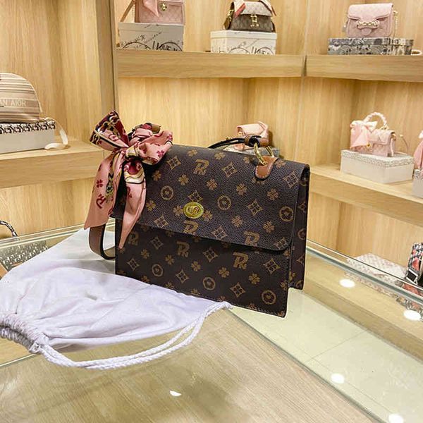 2022 factory wholesale new liu shishi's same women's high sense, fashion, foreign style, old flower messenger lock net, red armpit
2022 factory wholesale new liu shishi's same women's high sense, fashion, foreign style, old flower messenger lock net, red armpit