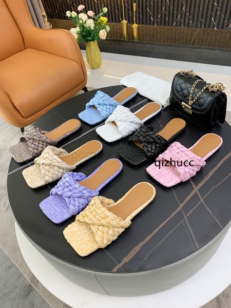 luxury flat sandal design embroidery black slippers shallow beach leisure indoor lace lock full set of accessories 35-41
luxury flat sandal design embroidery black slippers shallow beach leisure indoor lace lock full set of accessories 35-41