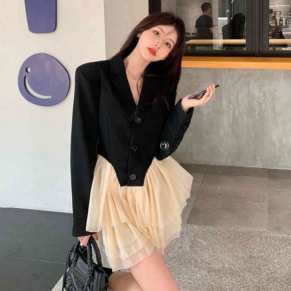 casual dresses suit stitching fake two-piece dress women's 2022 spring french style small fragrance temperament, thin and fluffy skirt, Black;gray
casual dresses suit stitching fake two-piece dress women's 2022 spring french style small fragrance temperament, thin and fluffy skirt, Black;gray