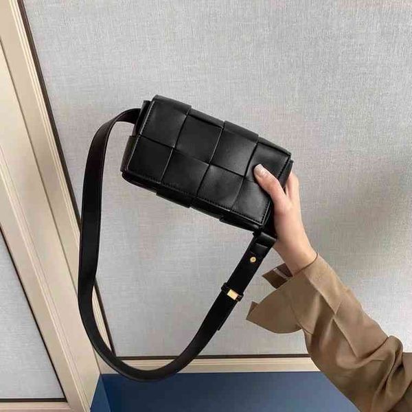 fashion bottegas classic lady desiner handbags ladies venetas bags leather woven waist large 2023 laice messenger single double shoulder bel
fashion bottegas classic lady desiner handbags ladies venetas bags leather woven waist large 2023 laice messenger single double shoulder bel