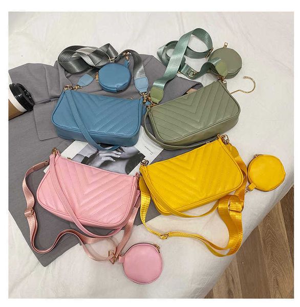 showecomfort01 store2022spring and summer new small square bag solid color leisure messenger bag simple foreign style lingge single shoulder
showecomfort01 store2022spring and summer new small square bag solid color leisure messenger bag simple foreign style lingge single shoulder