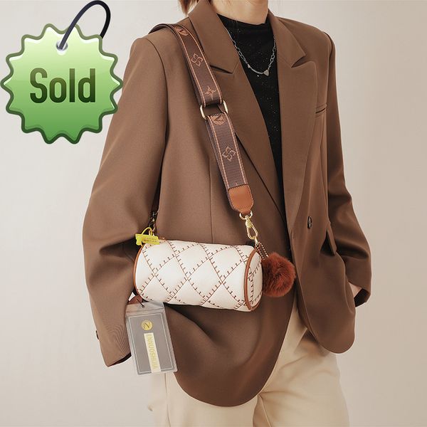 small new leisure soft fashion solid color shoulder messenger ladies designer bag handbag
small new leisure soft fashion solid color shoulder messenger ladies designer bag handbag
