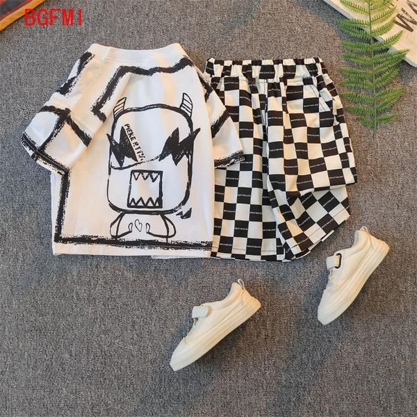 teenager boys black white gray printed cute summer suit children's short-sleeved kid two-piece fashion clothes sets 220419
teenager boys black white gray printed cute summer suit children's short-sleeved kid two-piece fashion clothes sets 220419