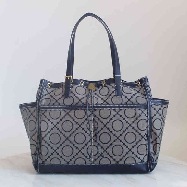 women luxurys designers print tote bags vintage handbag multiple pockets shoulder shoppers leather luxury designer brand crossbody female tr
women luxurys designers print tote bags vintage handbag multiple pockets shoulder shoppers leather luxury designer brand crossbody female tr