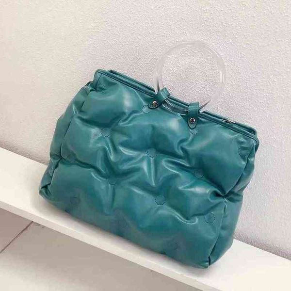 fashion space padded large capacity tote designer round handle handbags luxury pu leather down cotton shoulder crossbody bags 220427
fashion space padded large capacity tote designer round handle handbags luxury pu leather down cotton shoulder crossbody bags 220427