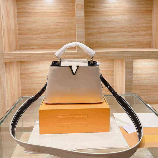 7a+women bags capucines handbag lady tote crossbody designer bag colorful painting litchee genuine leather handbags fashion letter flap hand
7a+women bags capucines handbag lady tote crossbody designer bag colorful painting litchee genuine leather handbags fashion letter flap hand