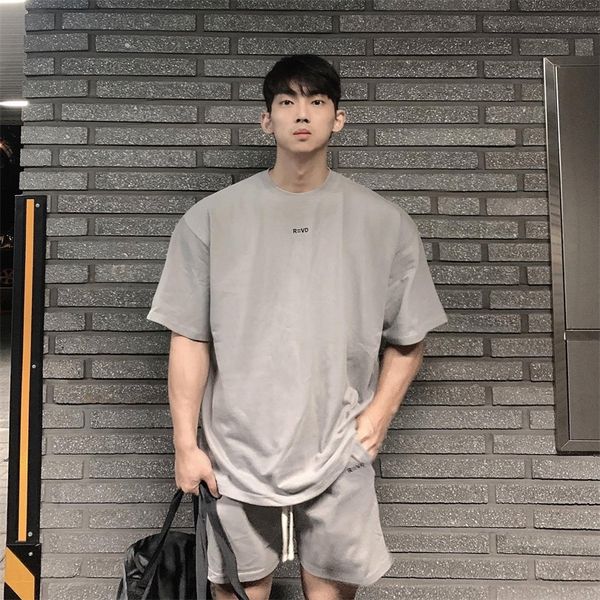 summer loose breathable cotton t shirt men gym fitness bodybuilding tshirt male short sleeve sport workout tee shirt 220608, White;black
summer loose breathable cotton t shirt men gym fitness bodybuilding tshirt male short sleeve sport workout tee shirt 220608, White;black
