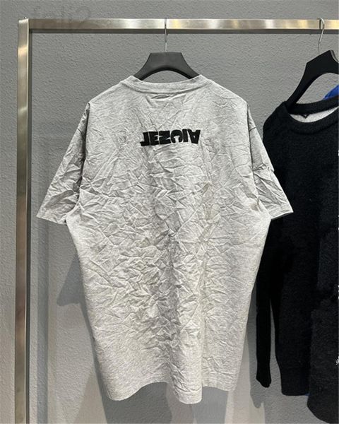 men's t-shirts designer ins 22ss spring / summer new reverse alphabet print couple paris casual split wrinkled short sleeve t-shirt msg, White;black
men's t-shirts designer ins 22ss spring / summer new reverse alphabet print couple paris casual split wrinkled short sleeve t-shirt msg, White;black