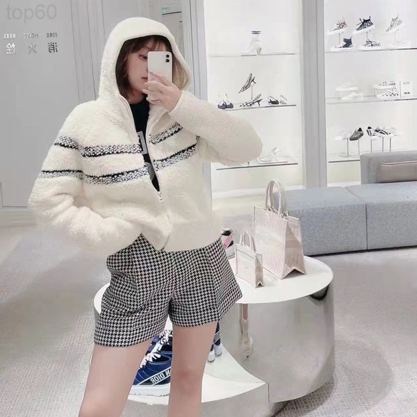 women's knits & tees designer granular lamb wool hooded zipper sweater women's autumn winter long sleeved jacket correct version s, White
women's knits & tees designer granular lamb wool hooded zipper sweater women's autumn winter long sleeved jacket correct version s, White