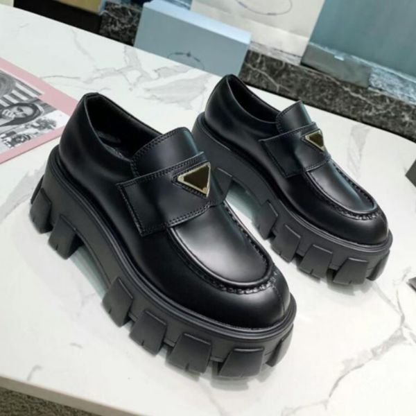 designer shoes men women platform loafers soft cowhide sneakers p triangle rubber black shiny leather chunky round head sneaker thick bottom
designer shoes men women platform loafers soft cowhide sneakers p triangle rubber black shiny leather chunky round head sneaker thick bottom