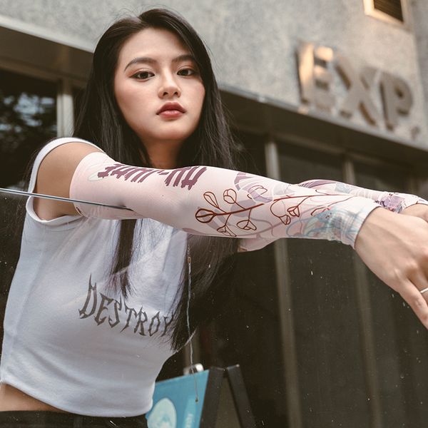 nu-june uv sun protection arm sleeves ice silk cooling arm tattoo cover for women men summer cycling fishing outdoor activities cx220427, Black;gray
nu-june uv sun protection arm sleeves ice silk cooling arm tattoo cover for women men summer cycling fishing outdoor activities cx220427, Black;gray