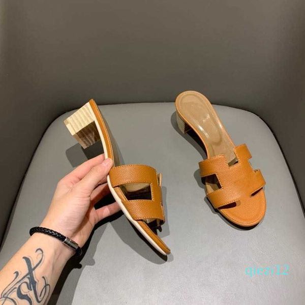 2022 ladies luxury high heel sandals classic designer slippers fashionable beach flip flops, Black
2022 ladies luxury high heel sandals classic designer slippers fashionable beach flip flops, Black