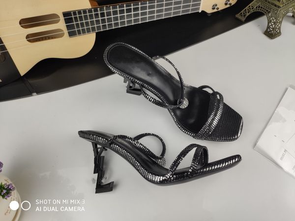 slippers oran sandals women designer h sandal outdoor slippers crocodile skin flat flip flops fashion luxury lady loafers sandles rubber sli, Black
slippers oran sandals women designer h sandal outdoor slippers crocodile skin flat flip flops fashion luxury lady loafers sandles rubber sli, Black