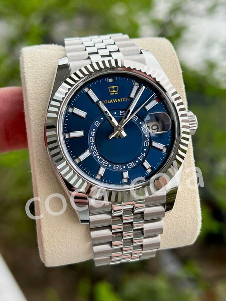 2022 brand new men's automatic cal.9001 watches time zone dweller sport ring command wristwatches white gold blue dial 42mm jubilee wat, Slivery;brown
2022 brand new men's automatic cal.9001 watches time zone dweller sport ring command wristwatches white gold blue dial 42mm jubilee wat, Slivery;brown