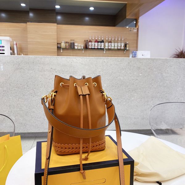 new high qulity bags classic women composite tote pu leather crossbody bag female fat vintage purse fashion large-capacity handbags simple
new high qulity bags classic women composite tote pu leather crossbody bag female fat vintage purse fashion large-capacity handbags simple
