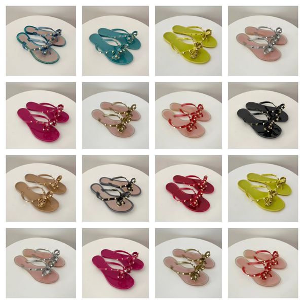 2022 summer flat slippers luxury designer v studded bow rivet thong sandals flip flops woman jelly rivets sandal bowknot girls beach pool sl, Black
2022 summer flat slippers luxury designer v studded bow rivet thong sandals flip flops woman jelly rivets sandal bowknot girls beach pool sl, Black