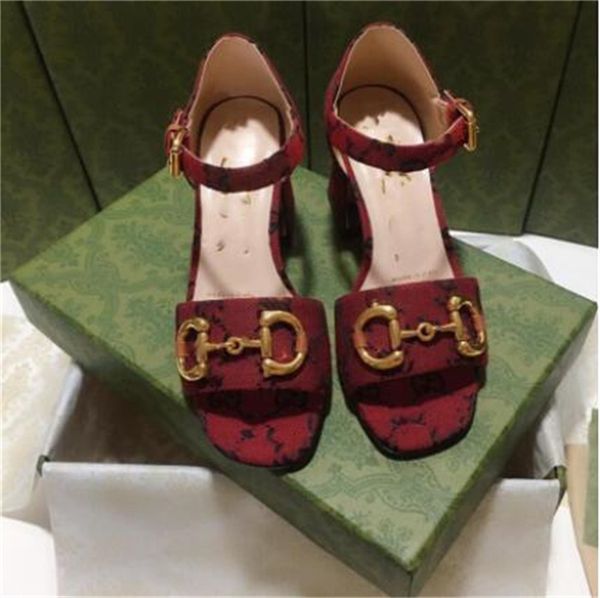 2022 slipper 100% leather flat sandals fashion designers slides slide rubber ladies beach women slippers shoe size 35-40, Black
2022 slipper 100% leather flat sandals fashion designers slides slide rubber ladies beach women slippers shoe size 35-40, Black