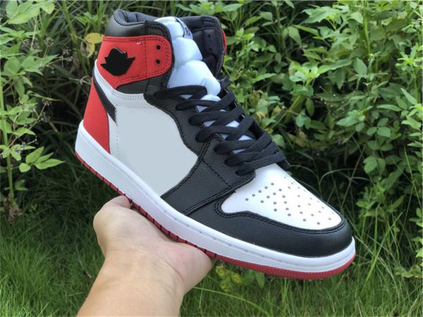 brand shoes authentic 1 high og wmns satin toe men women black white varstiy red sneakers outdoor sports original
brand shoes authentic 1 high og wmns satin toe men women black white varstiy red sneakers outdoor sports original