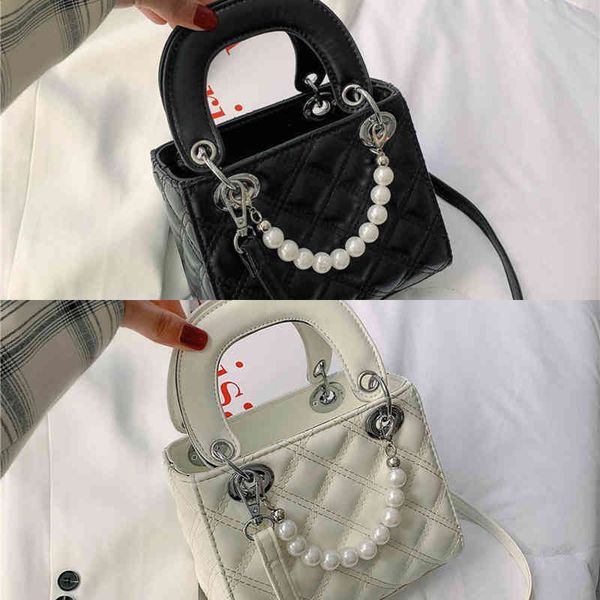 women's 2022 new fashion style summer chain bag versatile high-grade texture one shoulder small square bag
women's 2022 new fashion style summer chain bag versatile high-grade texture one shoulder small square bag