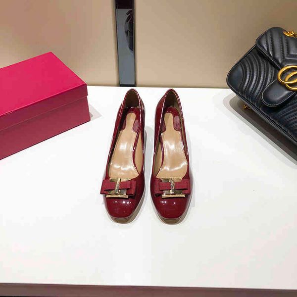 dress shoes pumps designer 2022 fashion square toe high heels women luxury metal buckle chunky heeled sandals evening party 220329, Black
dress shoes pumps designer 2022 fashion square toe high heels women luxury metal buckle chunky heeled sandals evening party 220329, Black