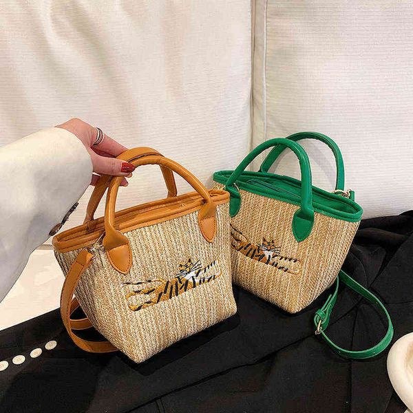 national style straw woven bag trend embroidery tiger foreign style bucket bag single shoulder messenger portable fashion women s bag 220516
national style straw woven bag trend embroidery tiger foreign style bucket bag single shoulder messenger portable fashion women s bag 220516