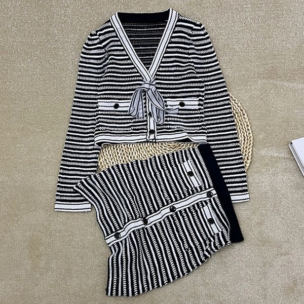 420 2022 summer brand same style two pieces sets v neck button long sleeve green black fashion womens clothes xue, White
420 2022 summer brand same style two pieces sets v neck button long sleeve green black fashion womens clothes xue, White