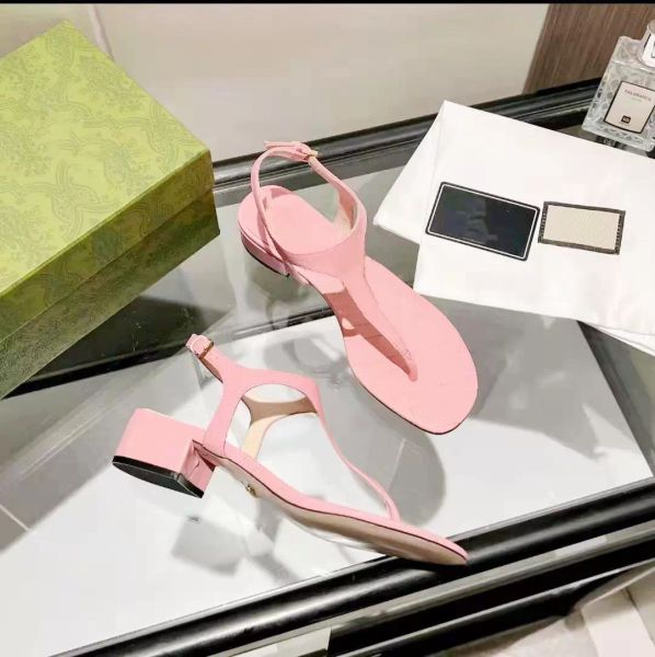2022 latest women's sandals leather clip toe middle heel buckle sandals 35-40cm, Black
2022 latest women's sandals leather clip toe middle heel buckle sandals 35-40cm, Black